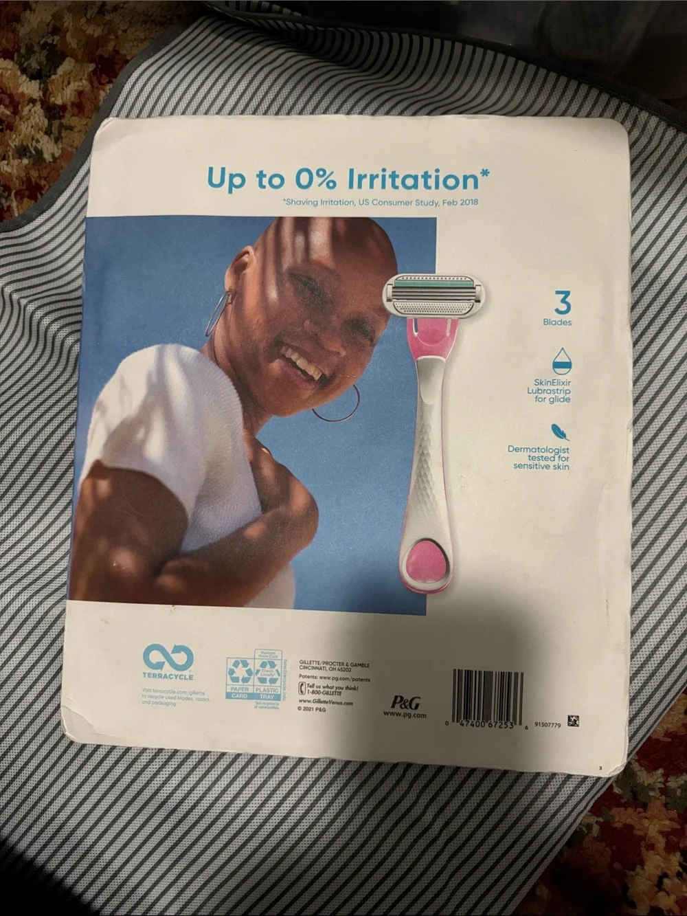 VENUS Disposable Razors in Pink and Blue - 12 Count